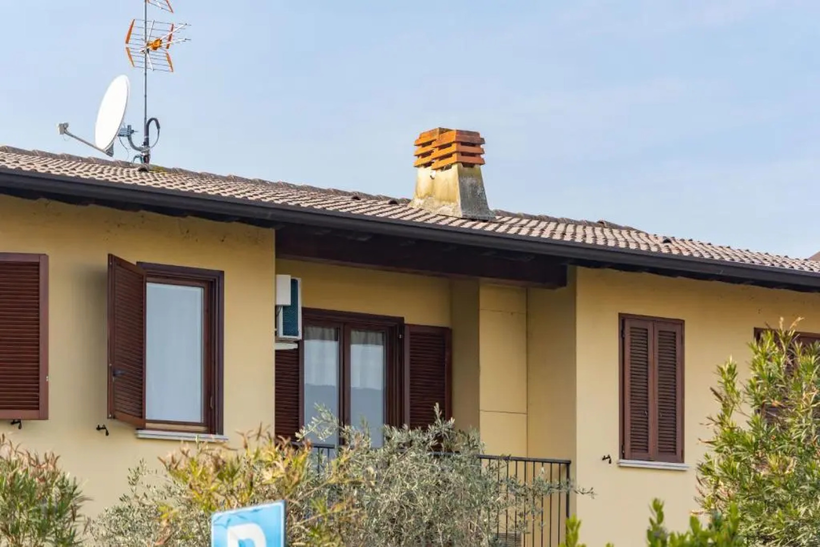 Pool - Marge Apartment - by Host4U