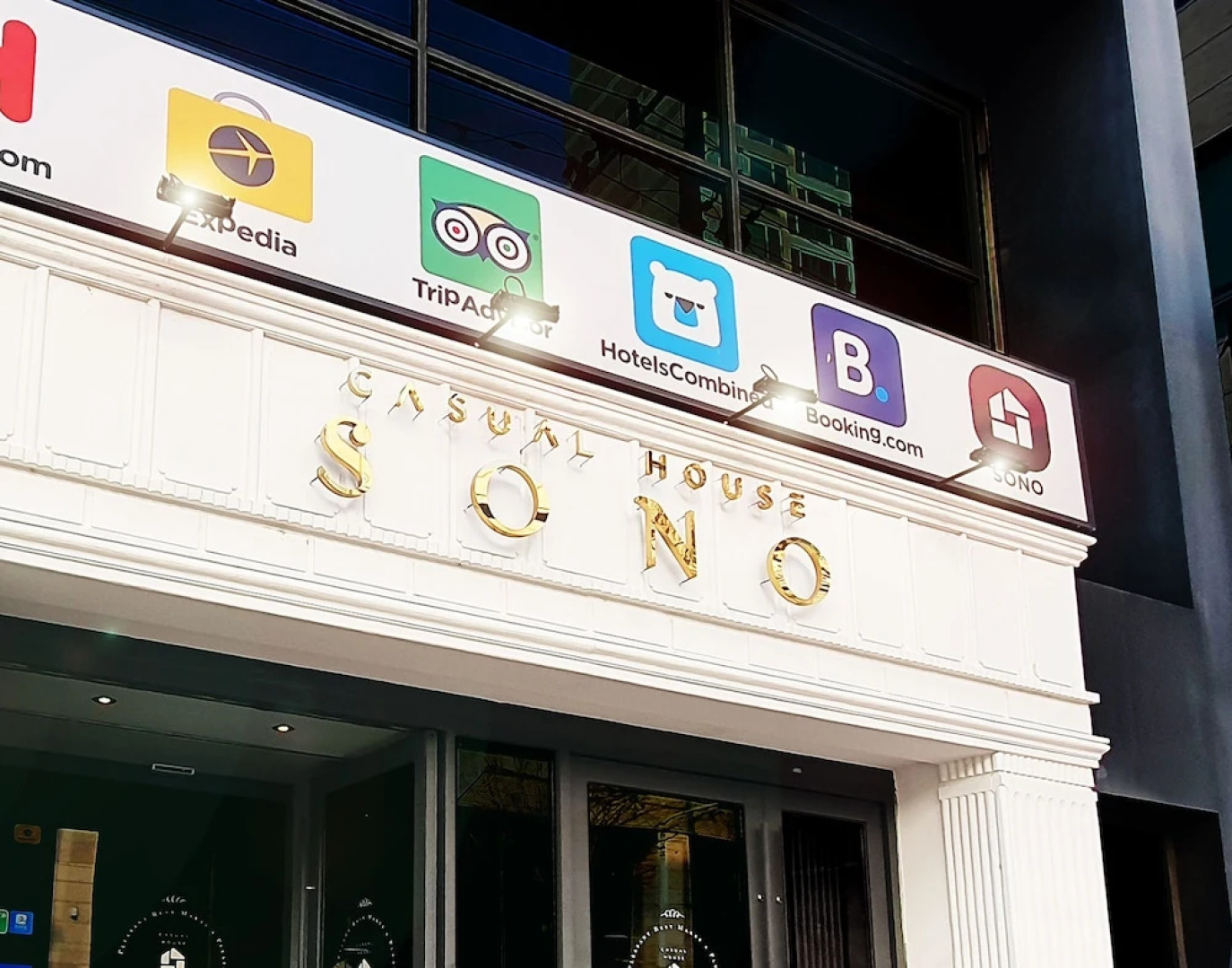 Casual House SONO Guest House - Hostel