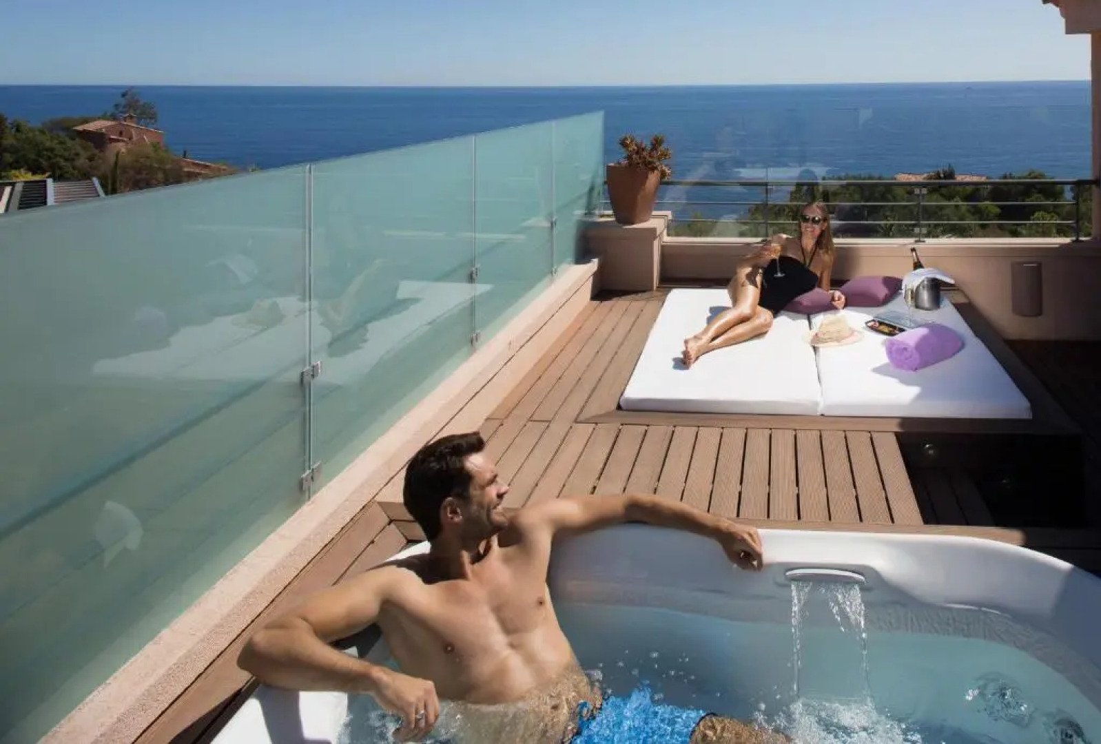 Tiara Yaktsa Côte d'Azur