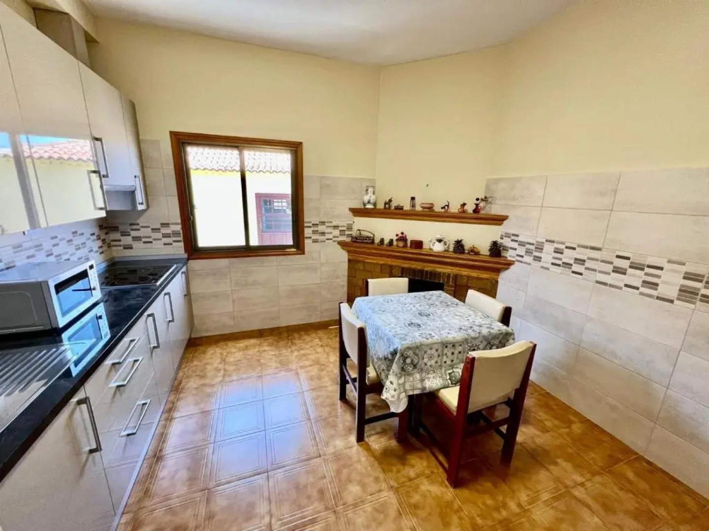 Lovely spacious apartment in the center - Vilaflor