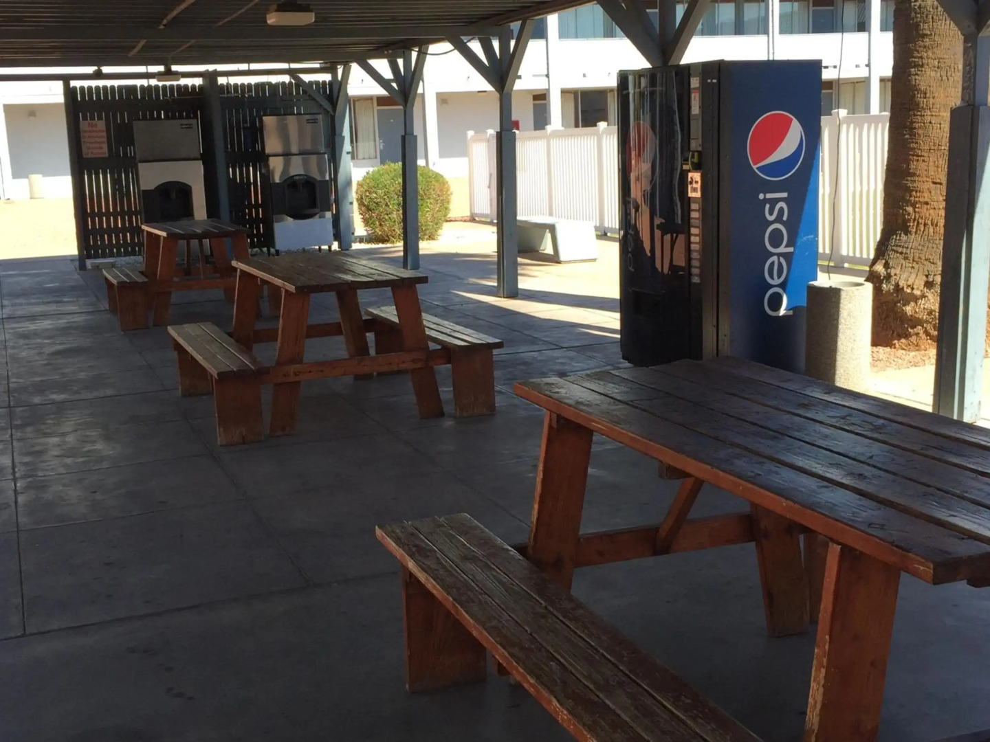 E-Z 8 Motel Phoenix Airporter