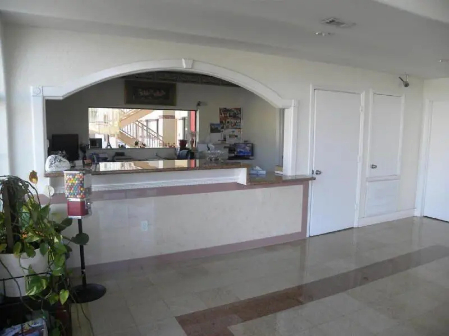 Executive Inn And Suites