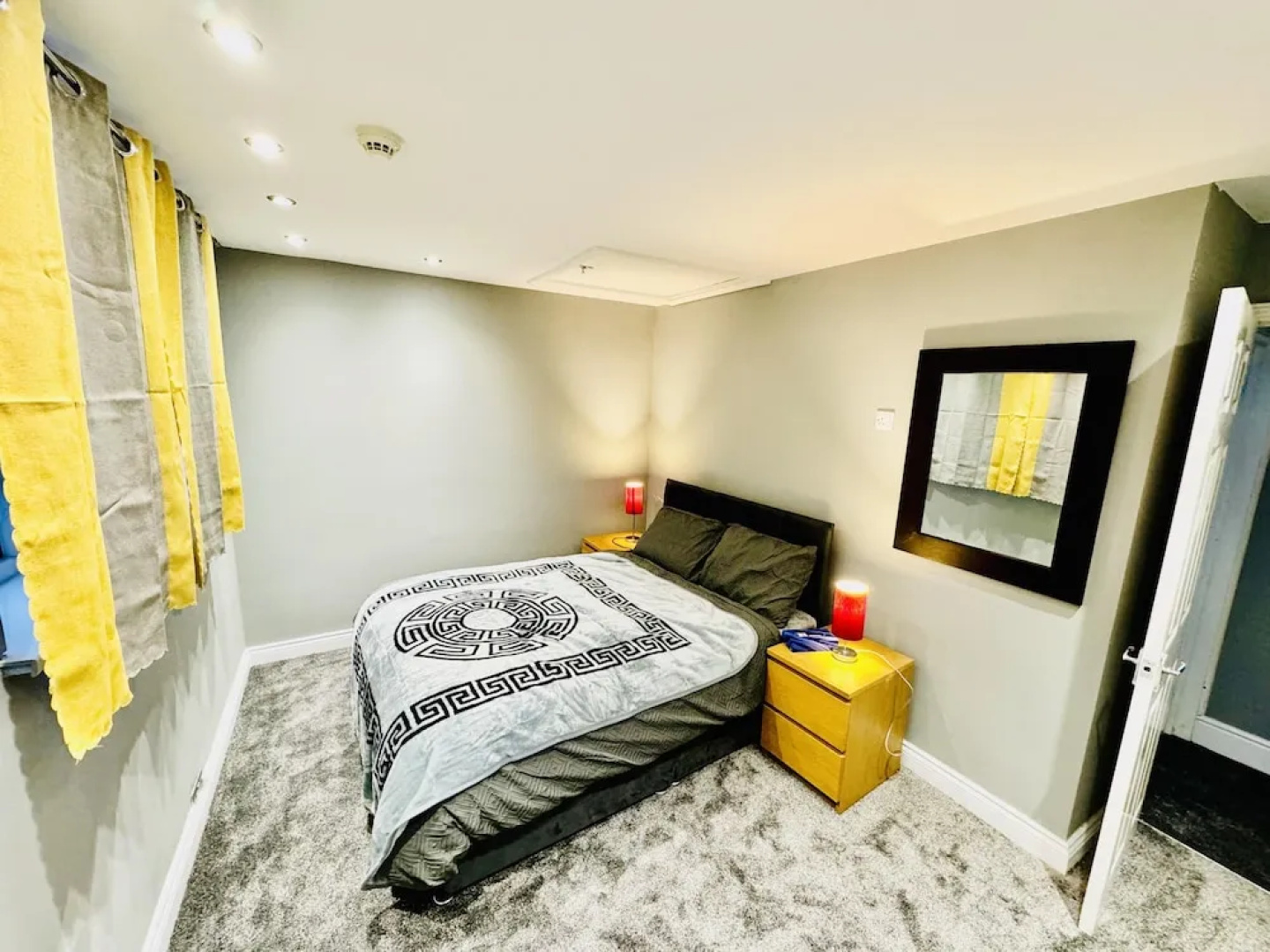 4 Bedrooms Full House Stourbridge Birmingham
