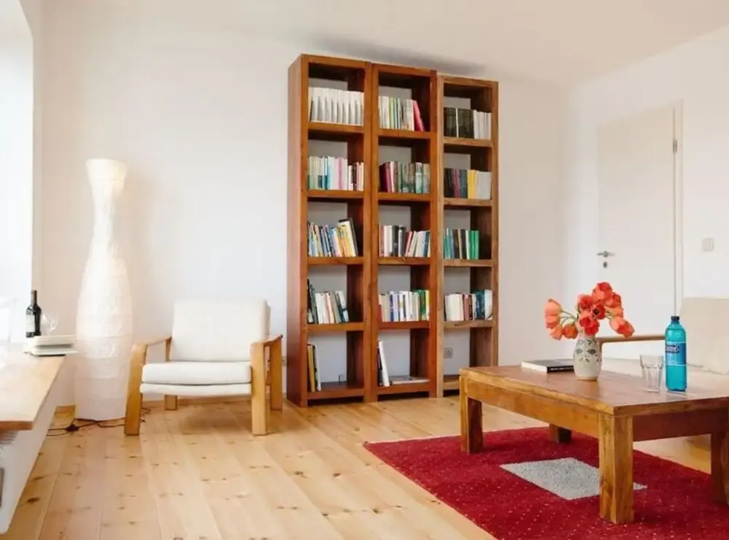 Bauhaus Holiday Apartment by the Lake