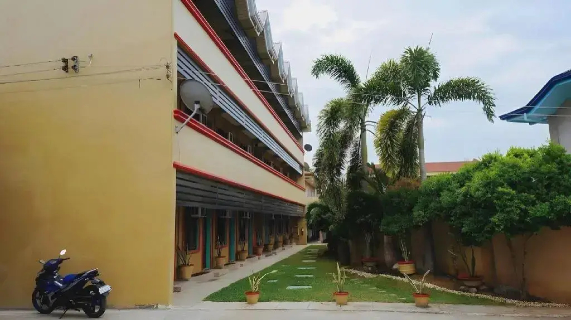 RedDoorz @ Bankal Lapulapu