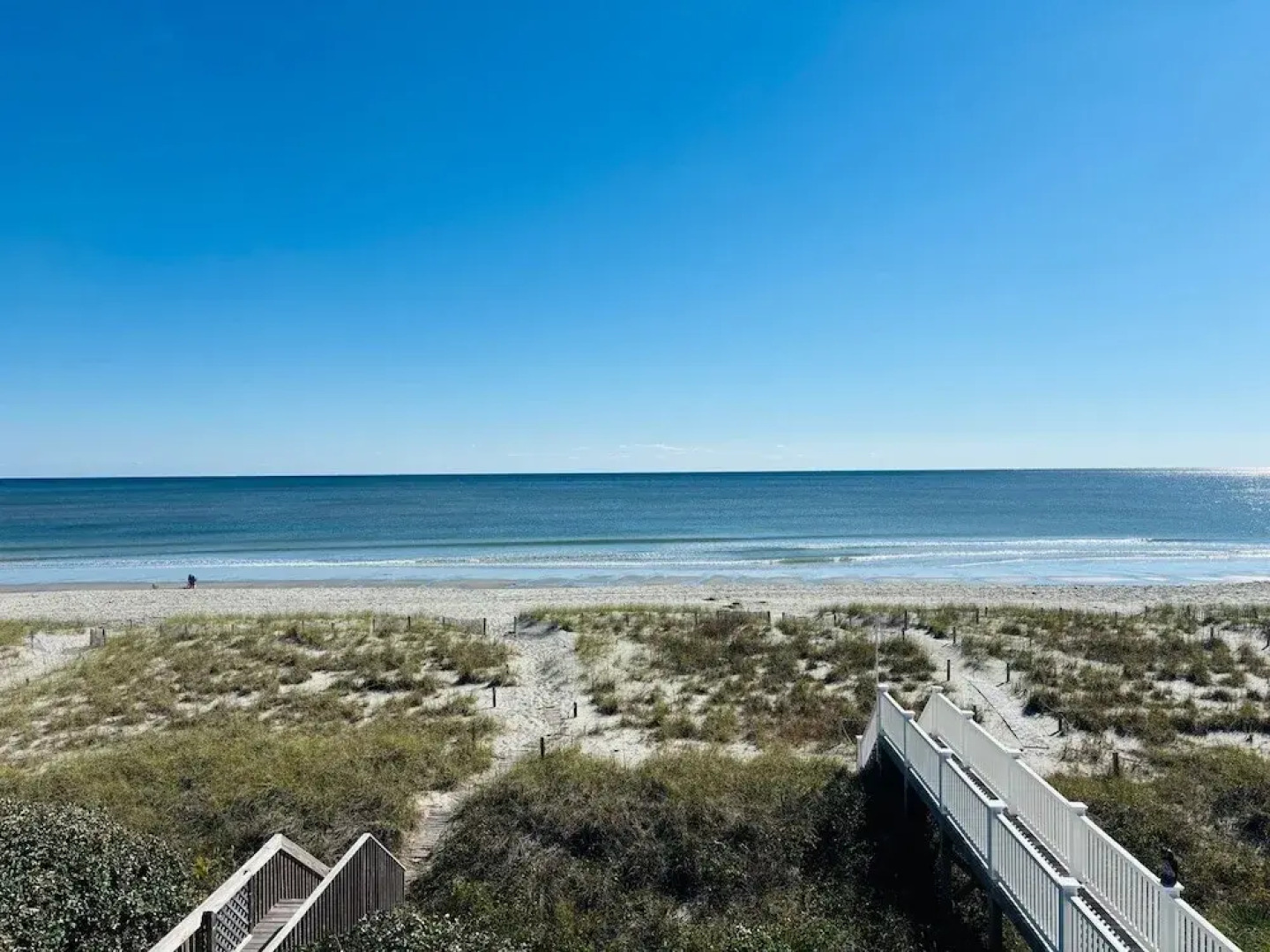 Summer Sandcastle 5 Bedroom Home by RedAwning