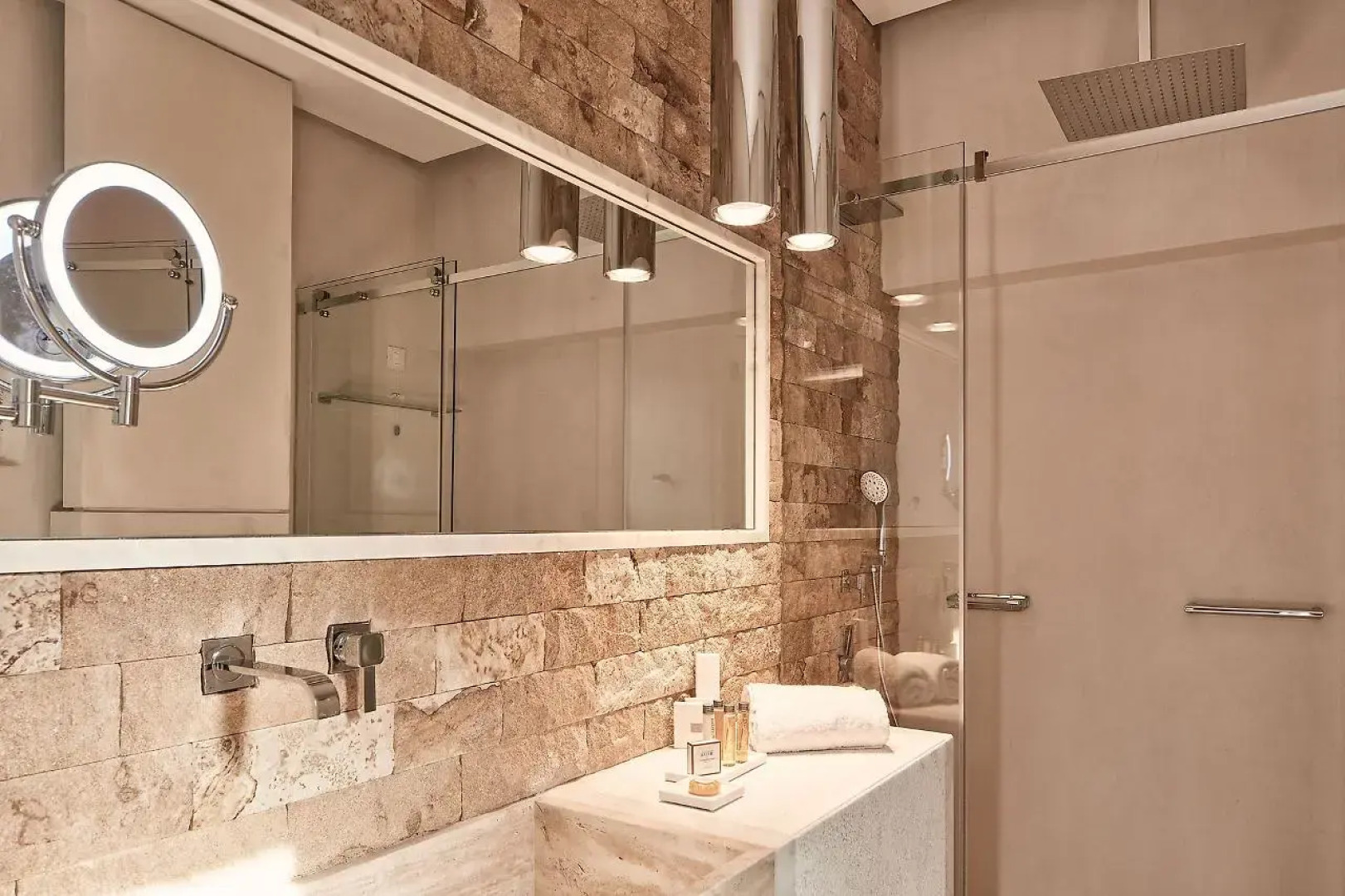 100 Rizes Seaside Resort