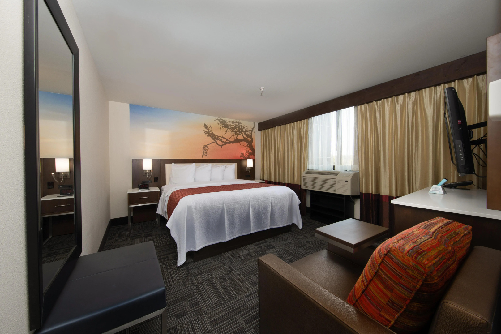 Holiday Inn Milwaukee Brookfield by IHG