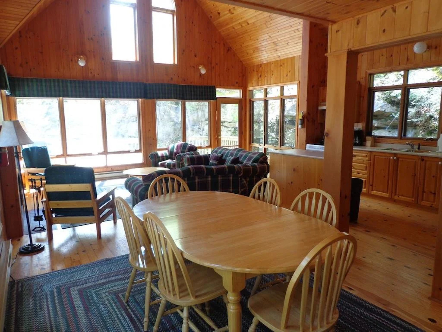 Port Cunnington Lodge & Resort