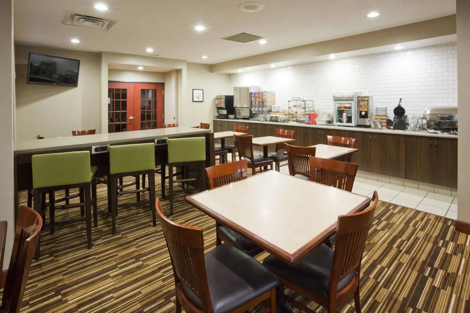 Country Inn & Suites by Radisson, Willmar, MN