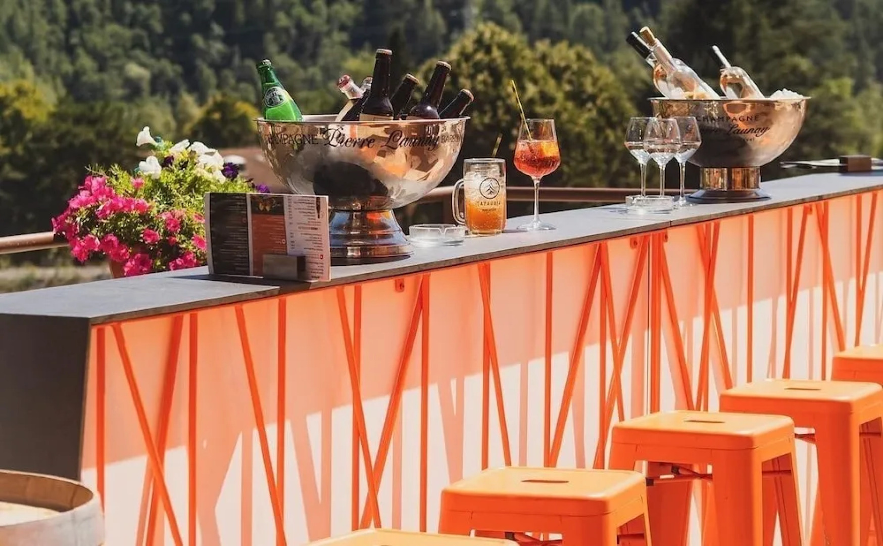 Hotel Base Camp Lodge