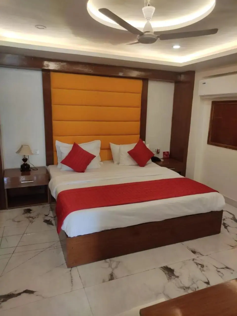 OYO Rooms Jaipuria Mall Indirapuram