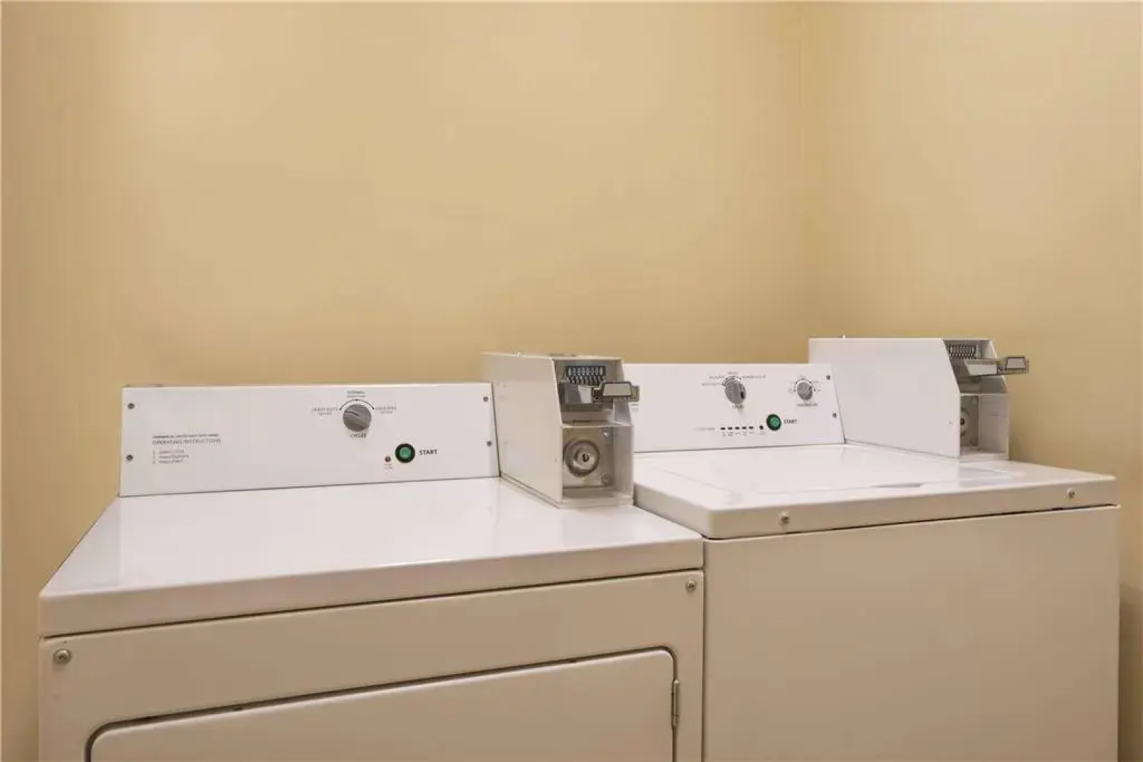 Country Inn and Suites Valparaiso