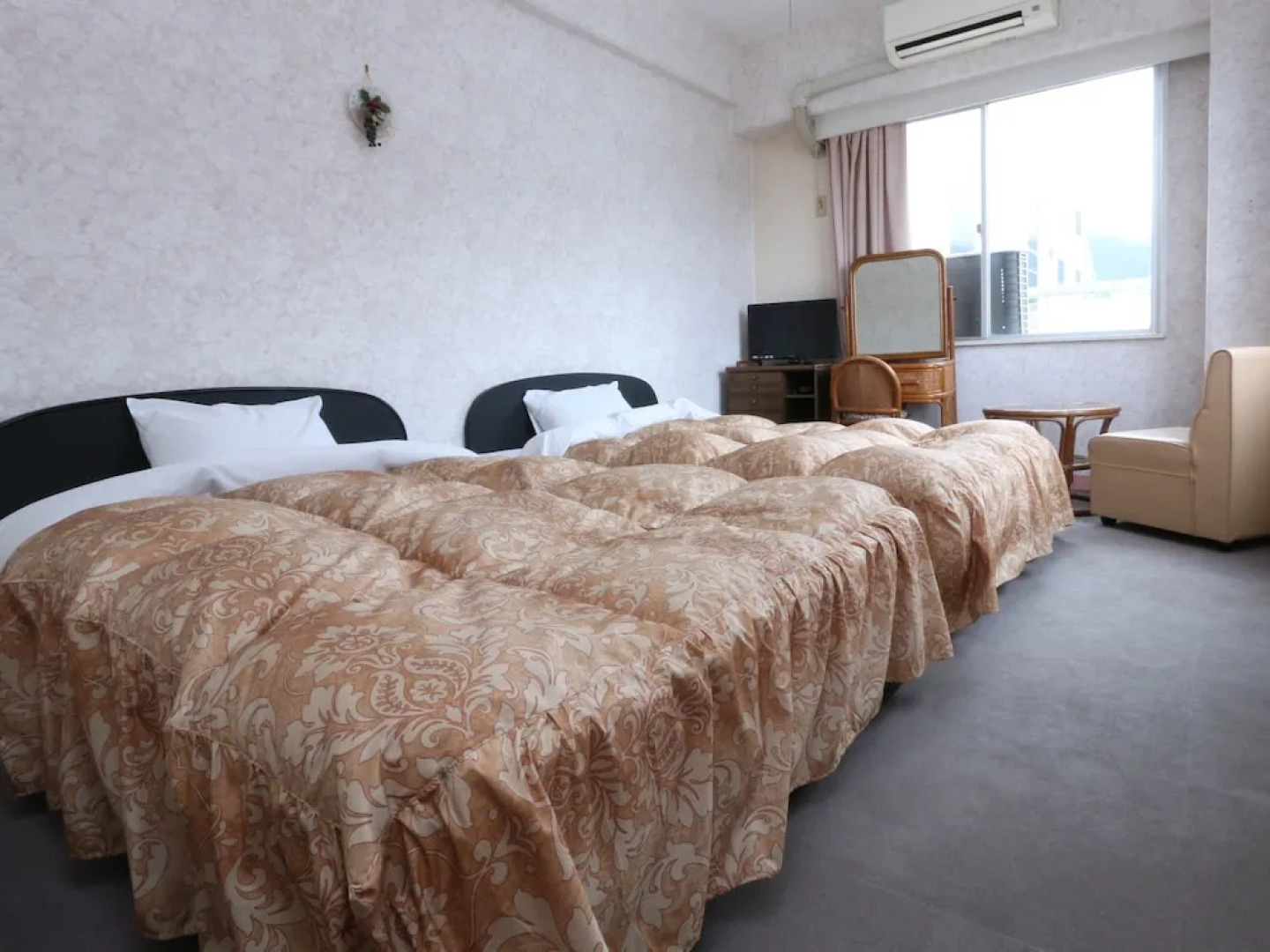 Sunflower City Hotel