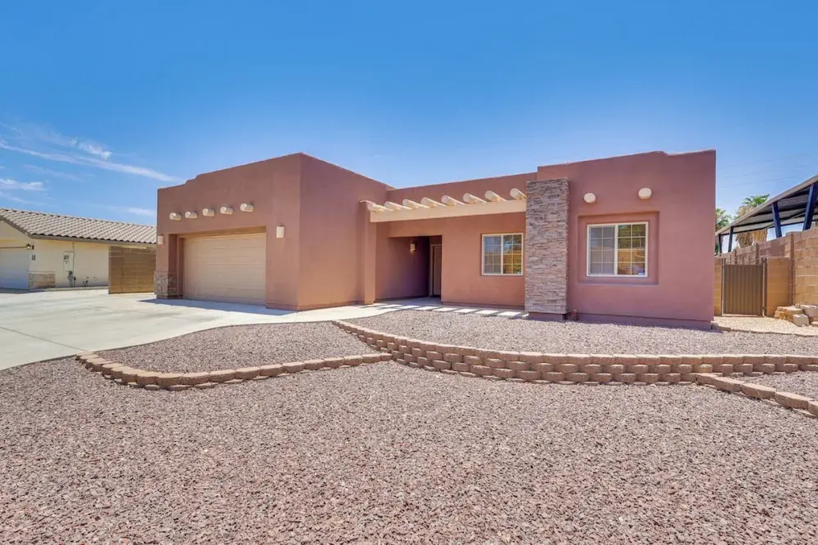 1 Mi to Golf Course: Yuma Oasis w/ Furnished Patio