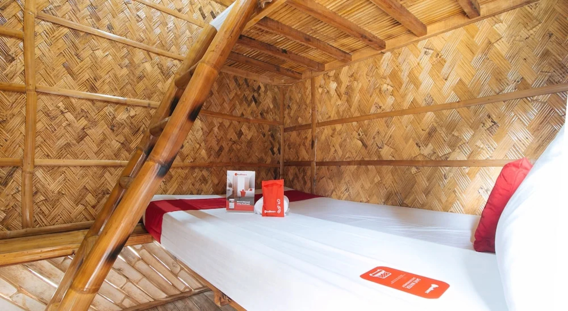 RedDoorz Premium @ Trece Indang Road