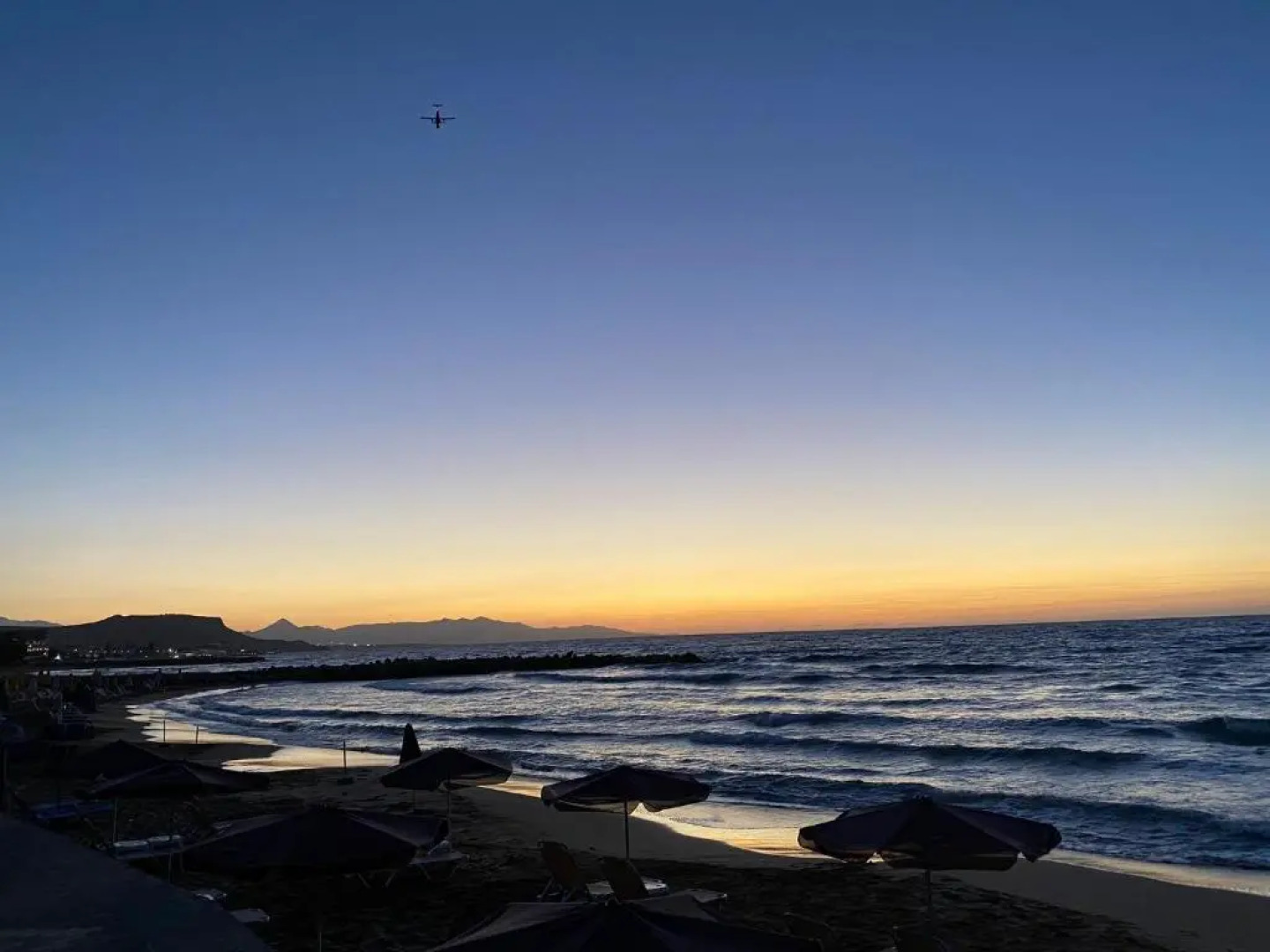 Sunny Villa by the beach Gournes
