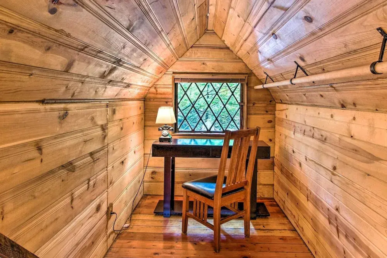 Three Enchanting Riverfront Cabins: Hot Tub Access