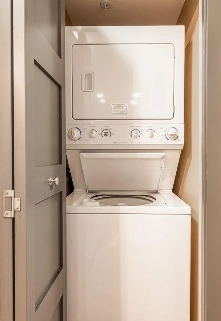 Talon's Reach - Luxury 3 Bdrm W/hot Tub & Mtn View