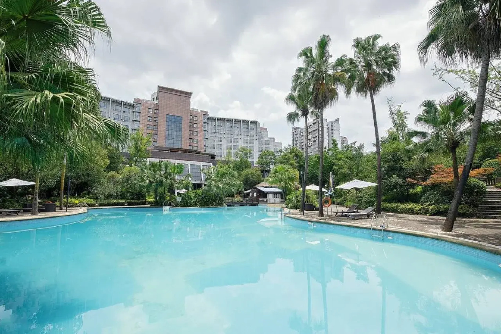 Ramada Plaza Chongqing West Hotel