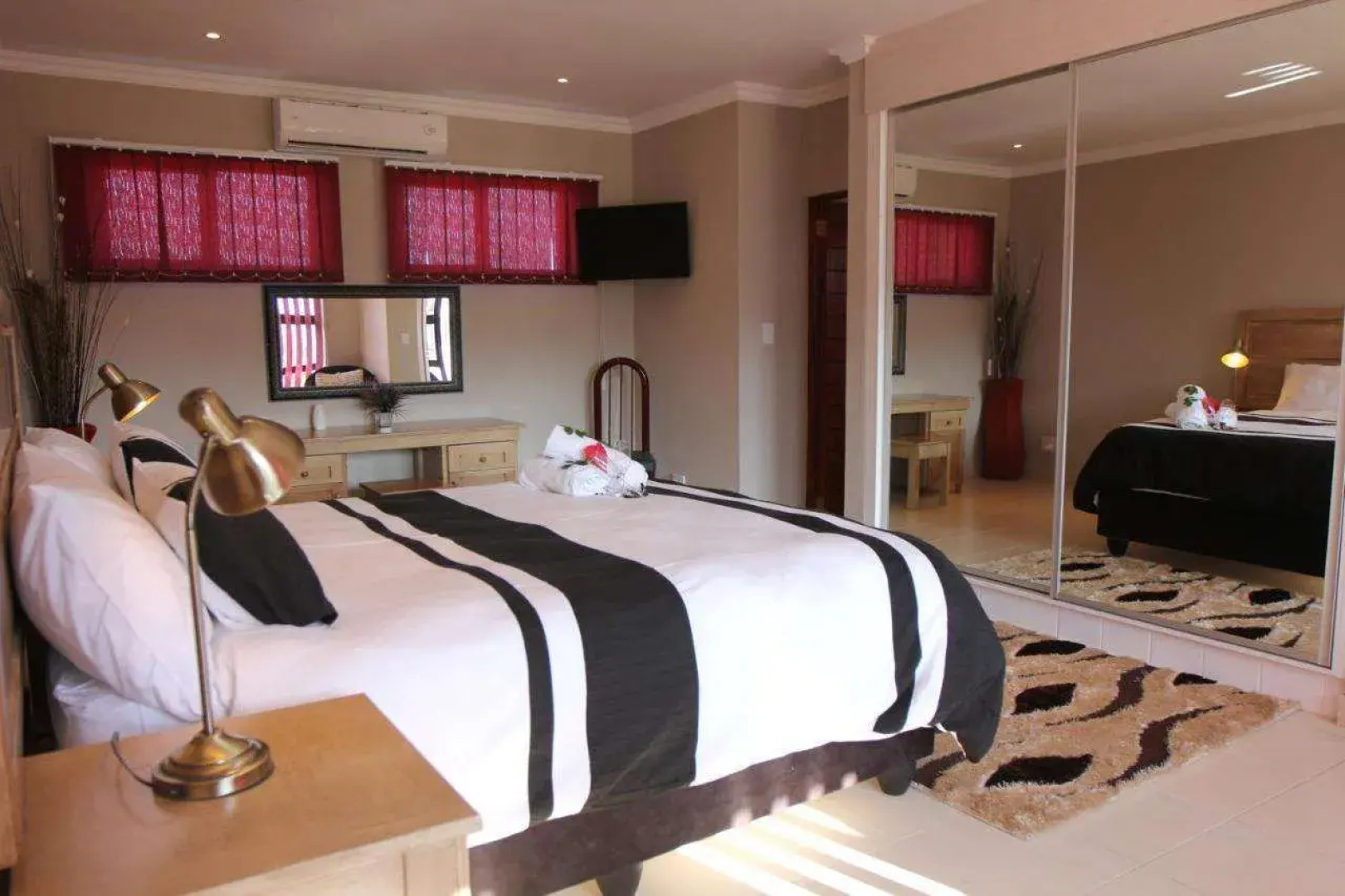 Casa Bianca Guest Lodge