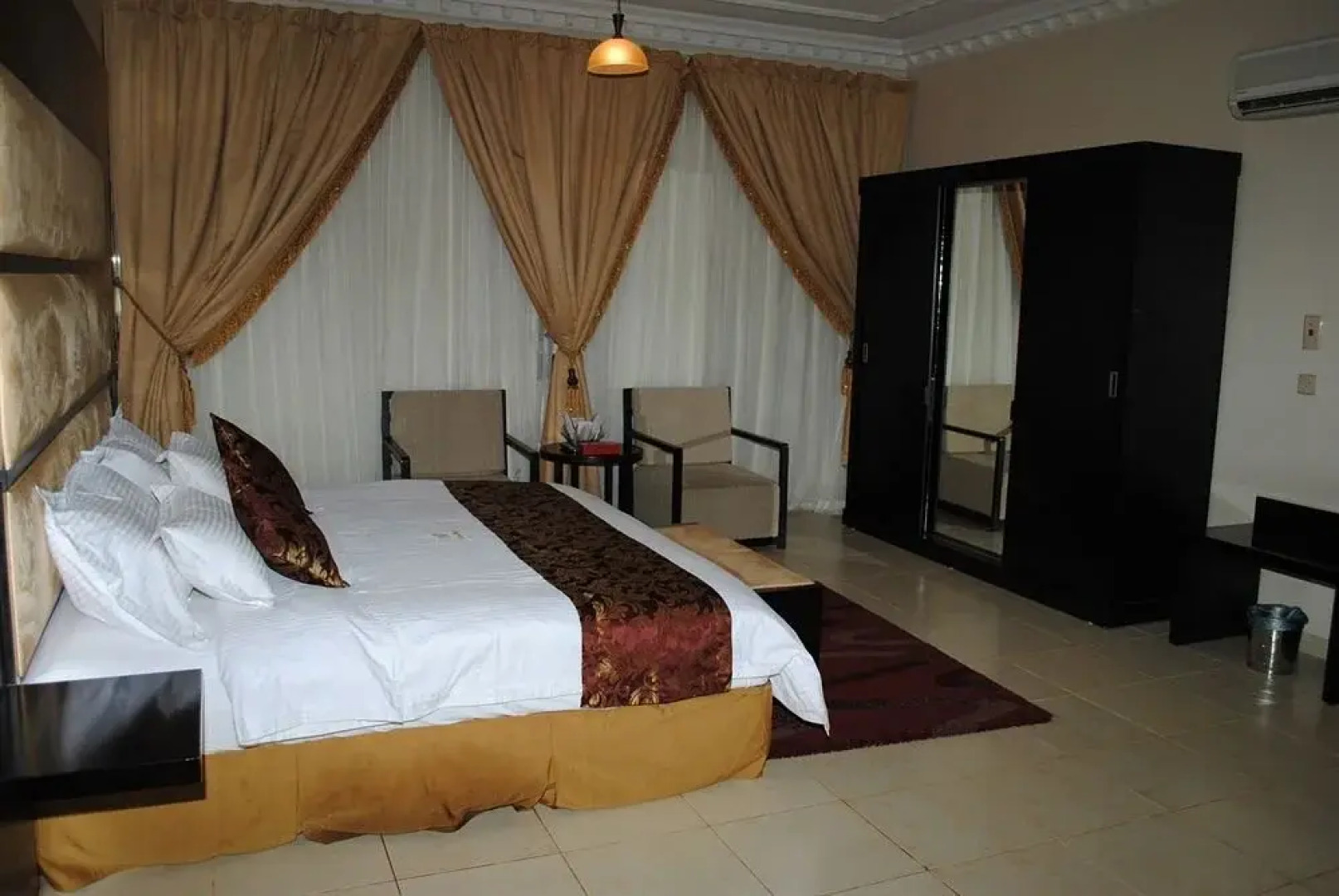 Rest Inn Hotel Suites Hail