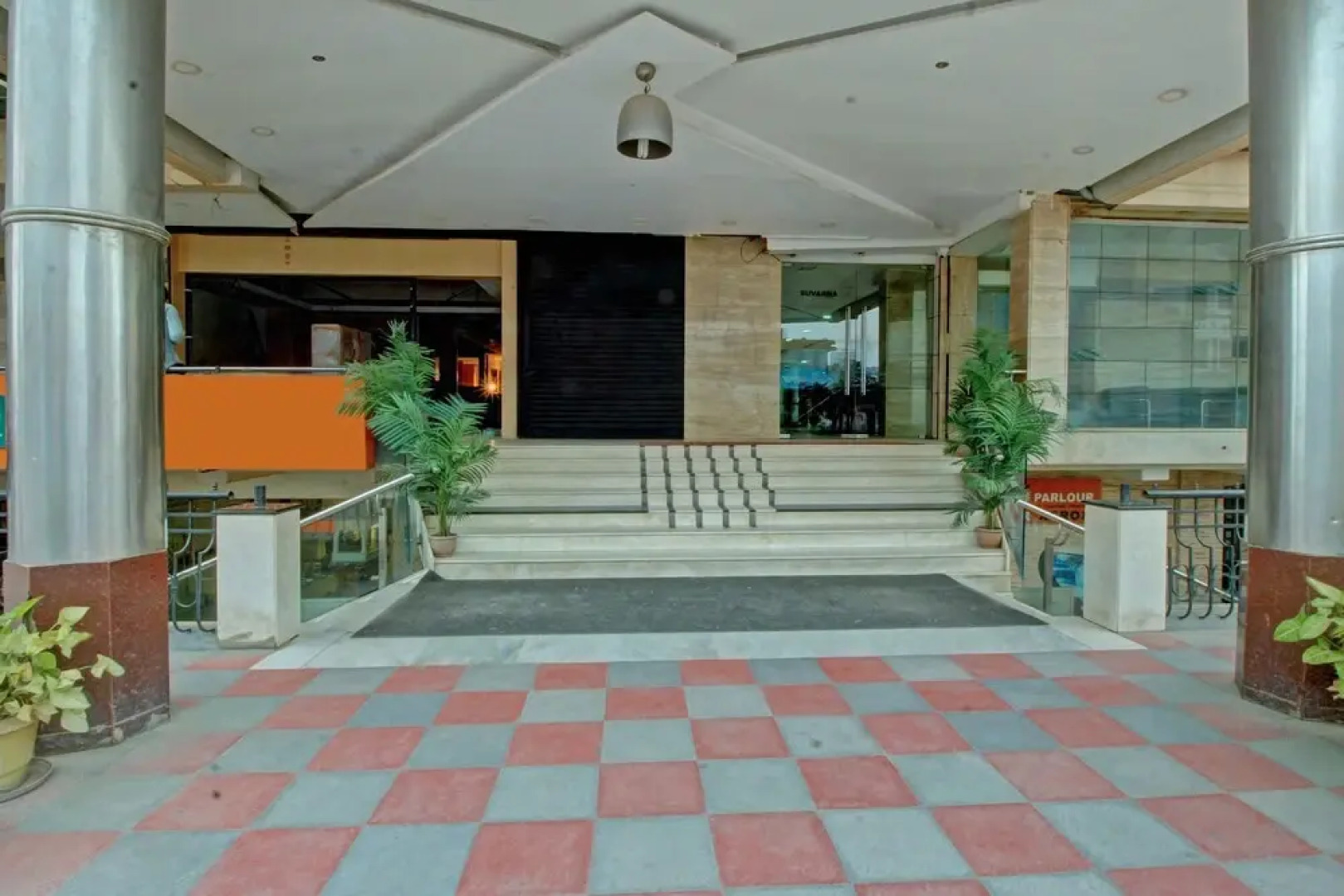 OYO 29625 Suvarna Regency