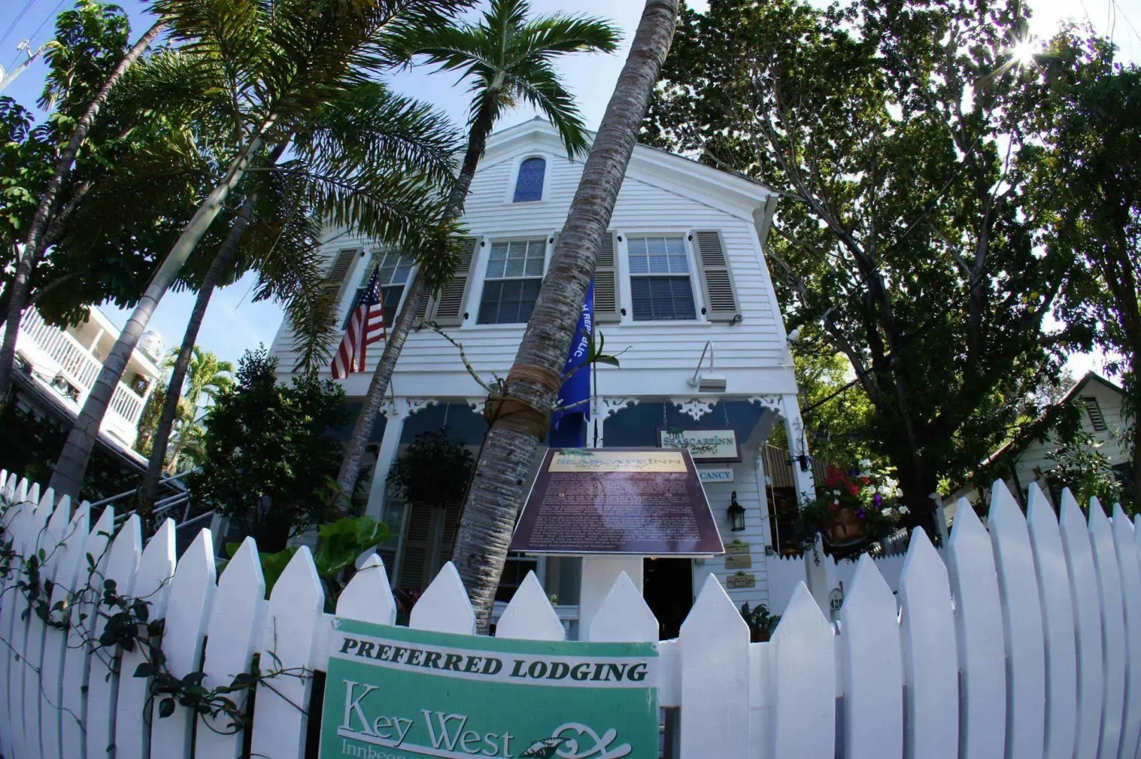 Seascape Tropical Inn - Adult Exclusive