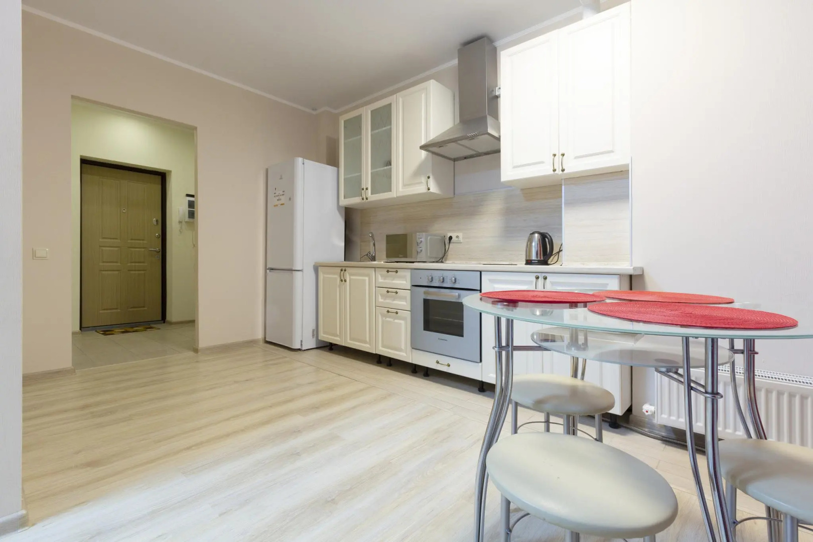 Green FOX на Набережной Приволжского Затона 20Г