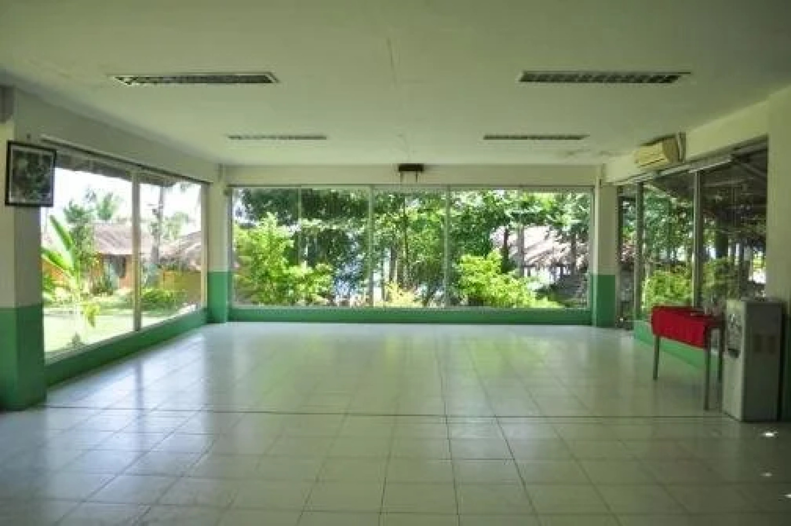 Cebu Club Fort Med Resort