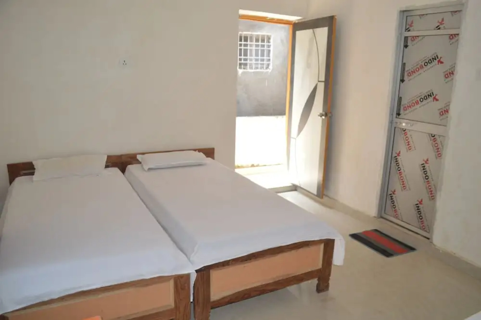 Middle Way Home Stay