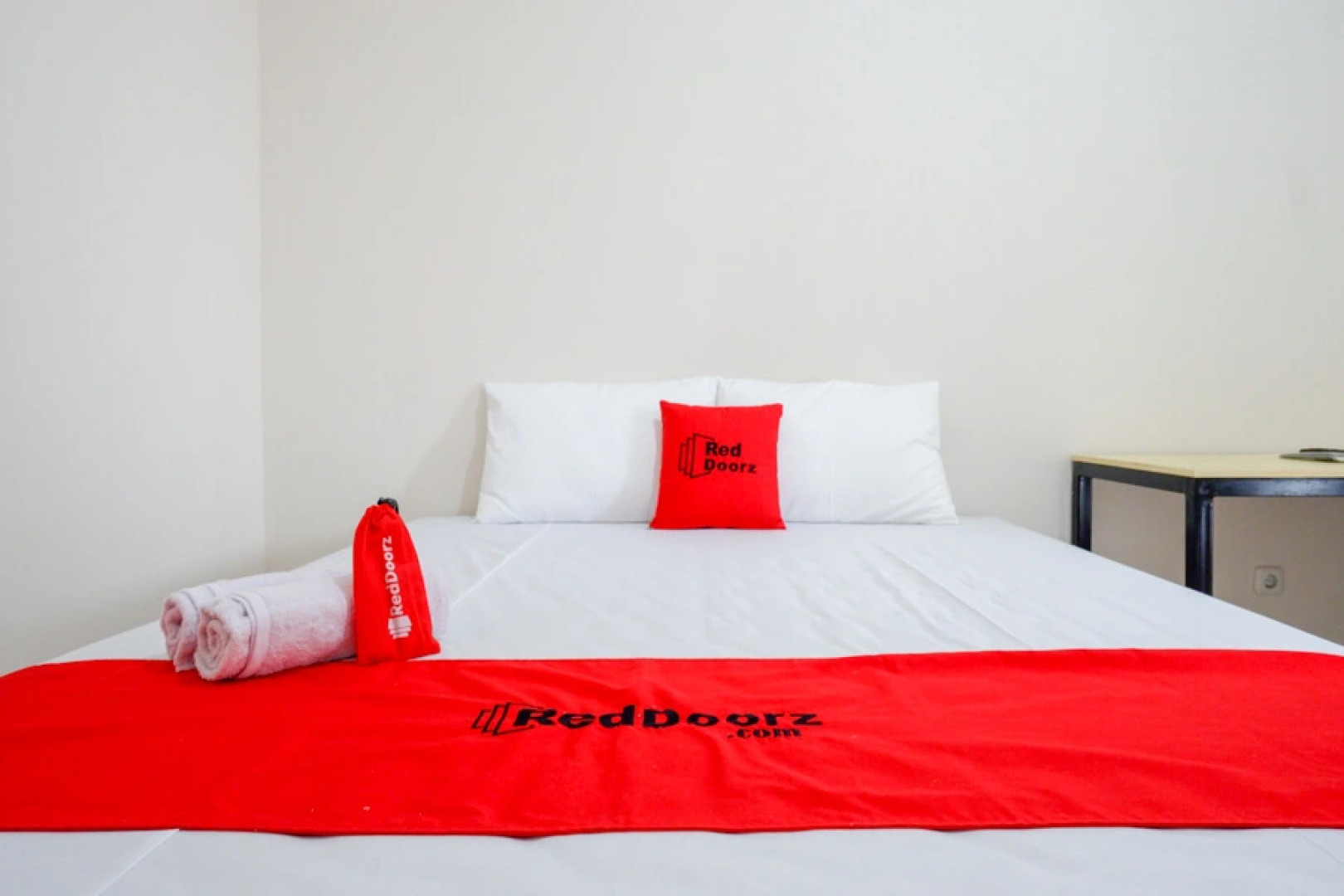 RedDoorz near Lippo Plaza Buton