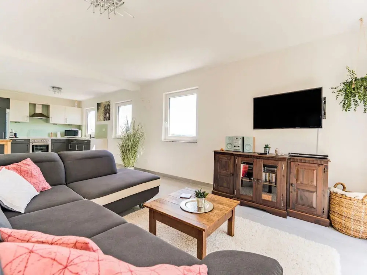 Charming Apartment in Weinsheim with Garden