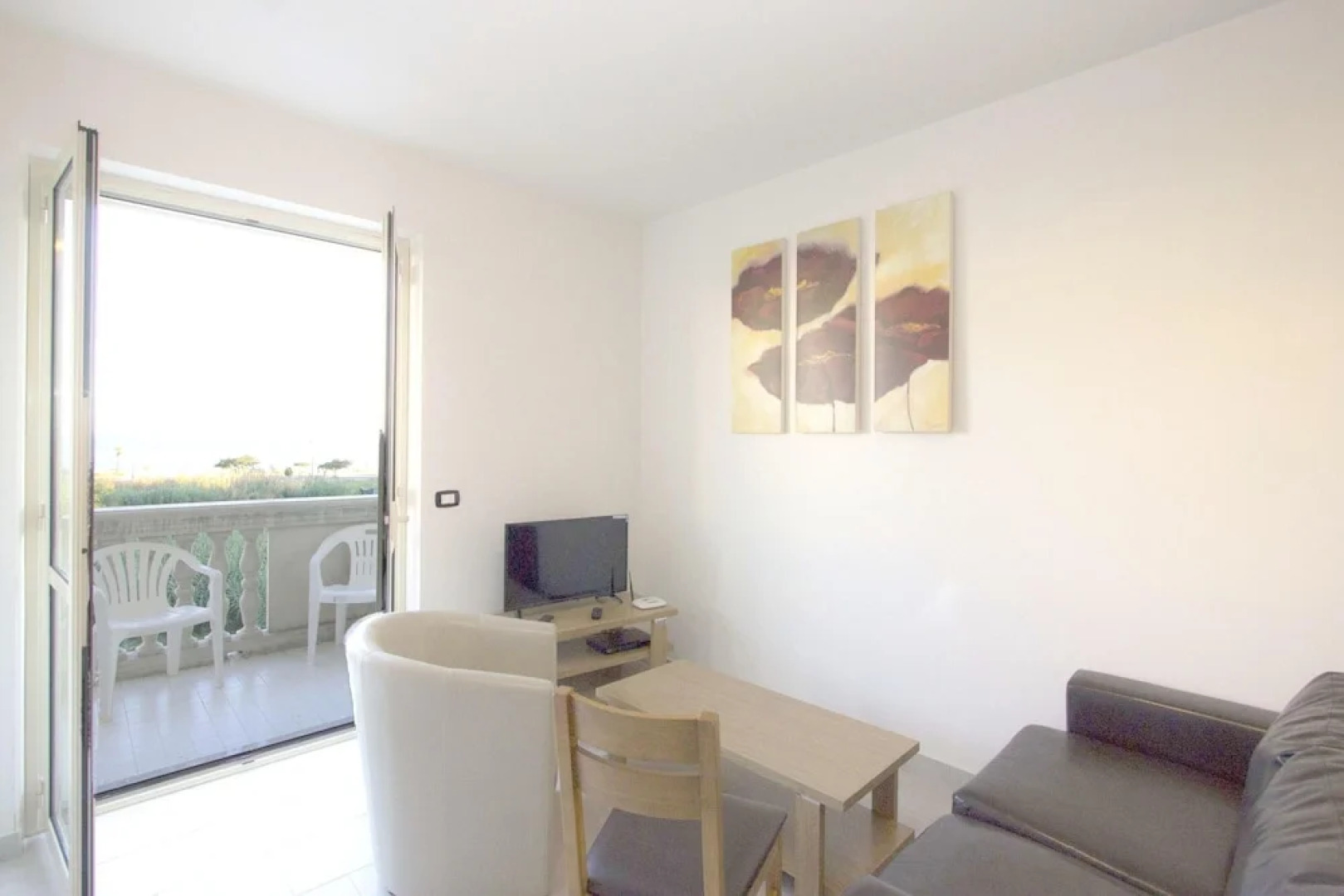 Apartment With 2 Bedrooms in Caulonia Marina, With Wonderful sea View,