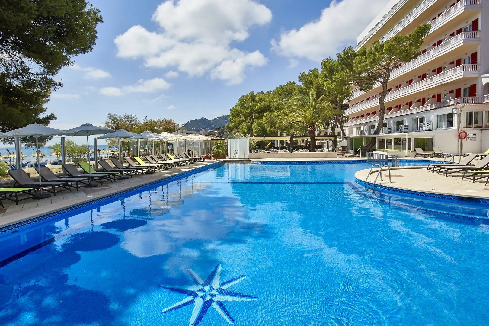 Universal Hotel Laguna