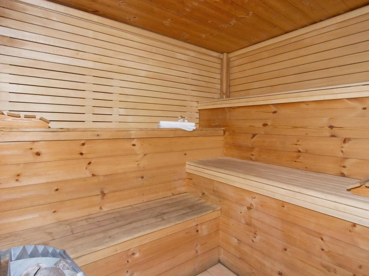 Beautiful chalet with a sauna and private pool in Les Deux Alpes