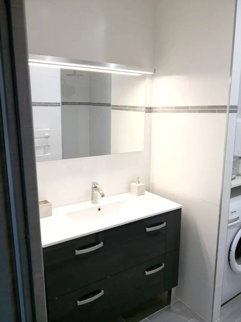 House With 2 Bedrooms in La Ciotat, With Enclosed Garden and Wifi - 2