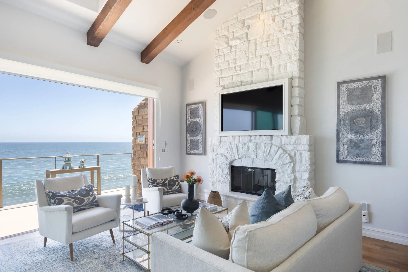 Malibu Beach House Bliss by Avantstay Beachfront + Private Beach Access