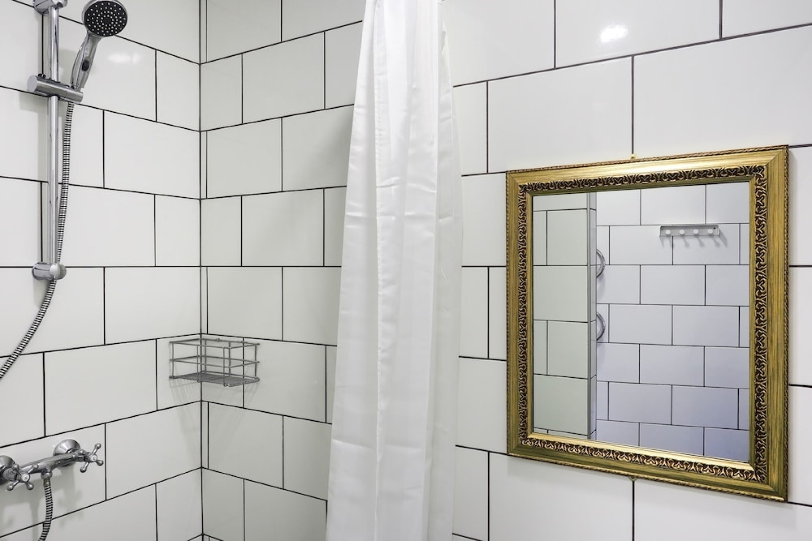 Friends Rooms on Vosstaniya