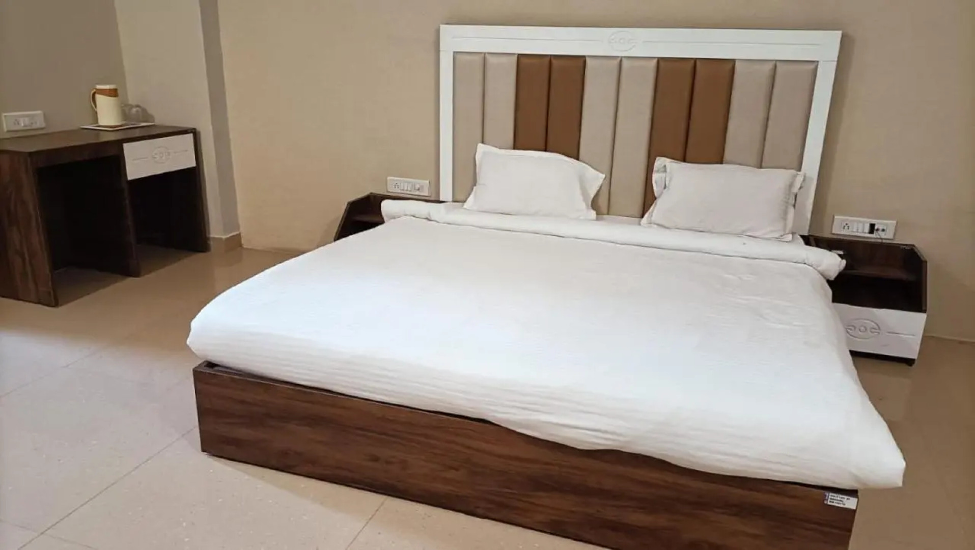 Hotel Emperor Paradise