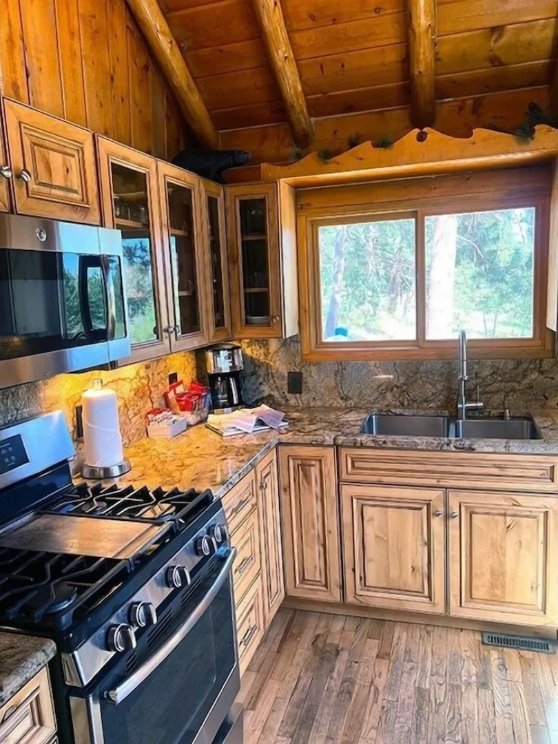 Mountain Masterpiece - Beautiful Cabin On 2.2 Acres At Wildbasin 3 Bedroom Cabin