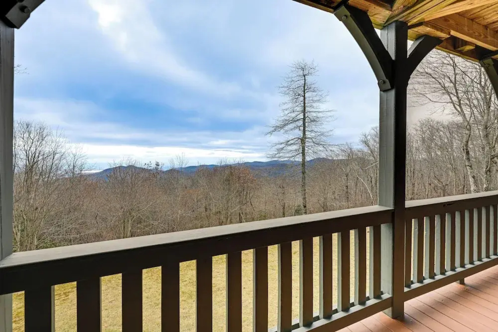 Sapphire Mountaintop Cabin w/ Views & 2 Decks