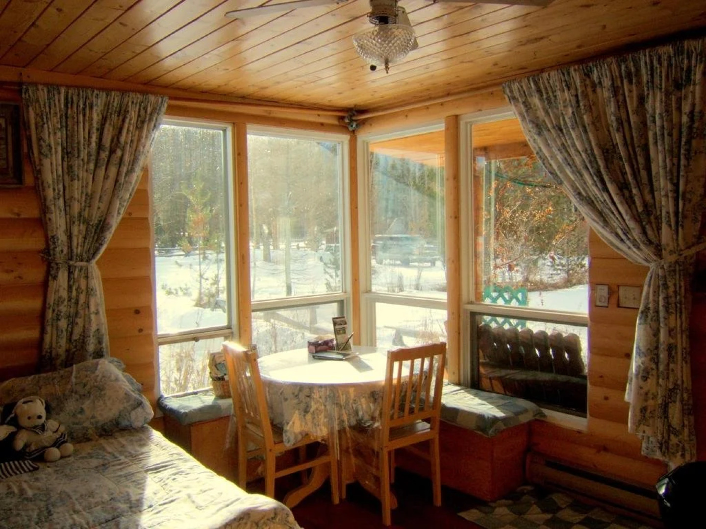 Teepee Meadows Guest Cottages