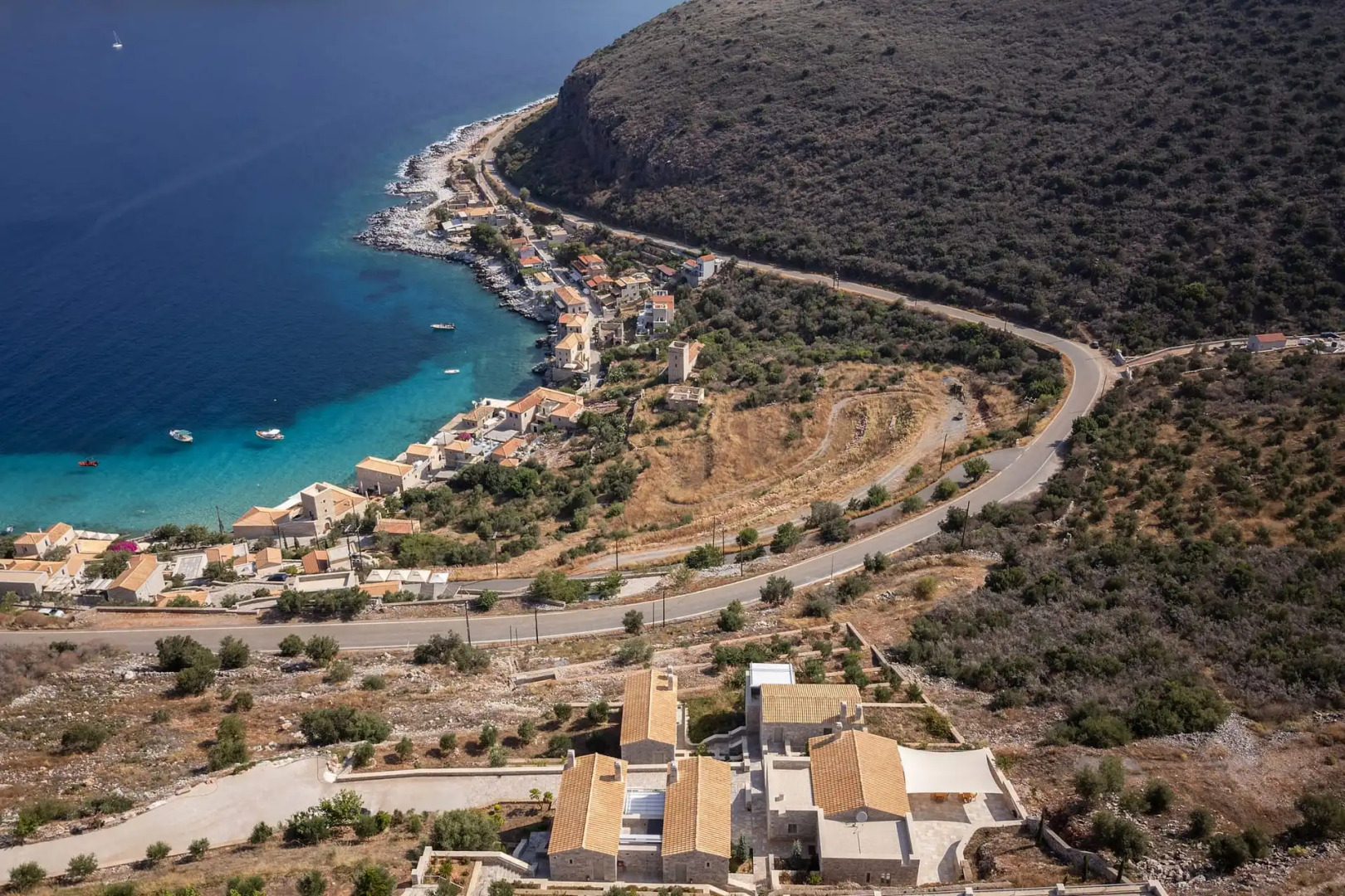 Trapela Limeni Luxury Suites