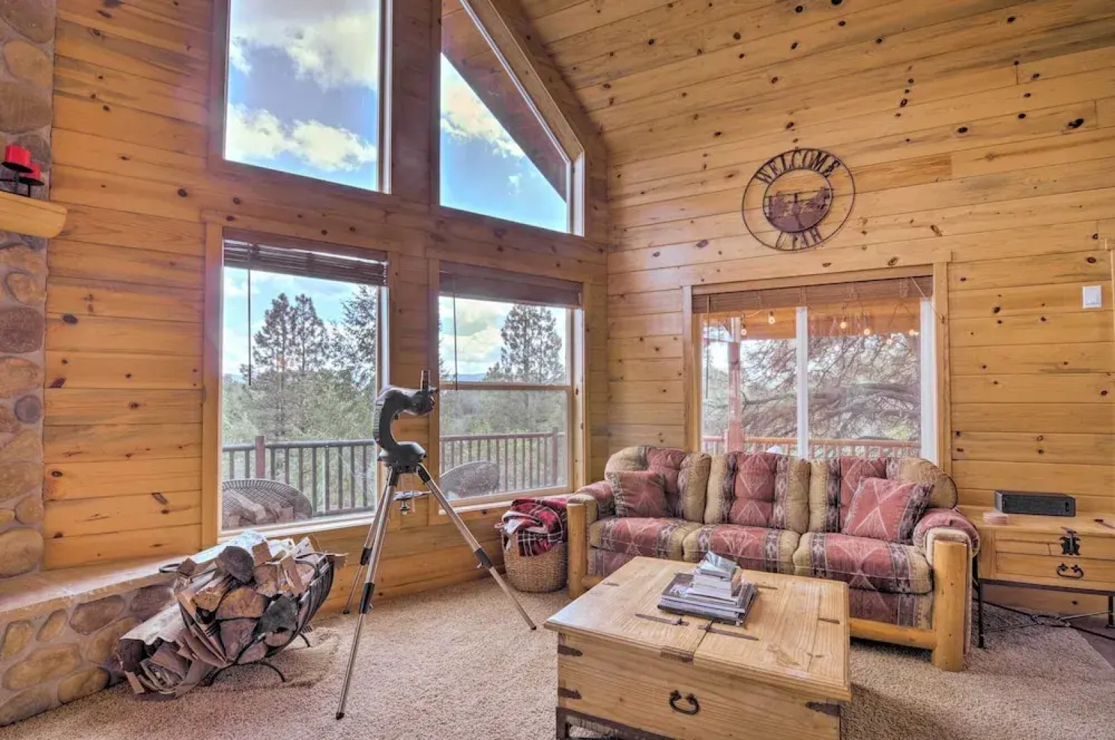 Gorgeous Alton Cabin w/ Deck + Mountain Views