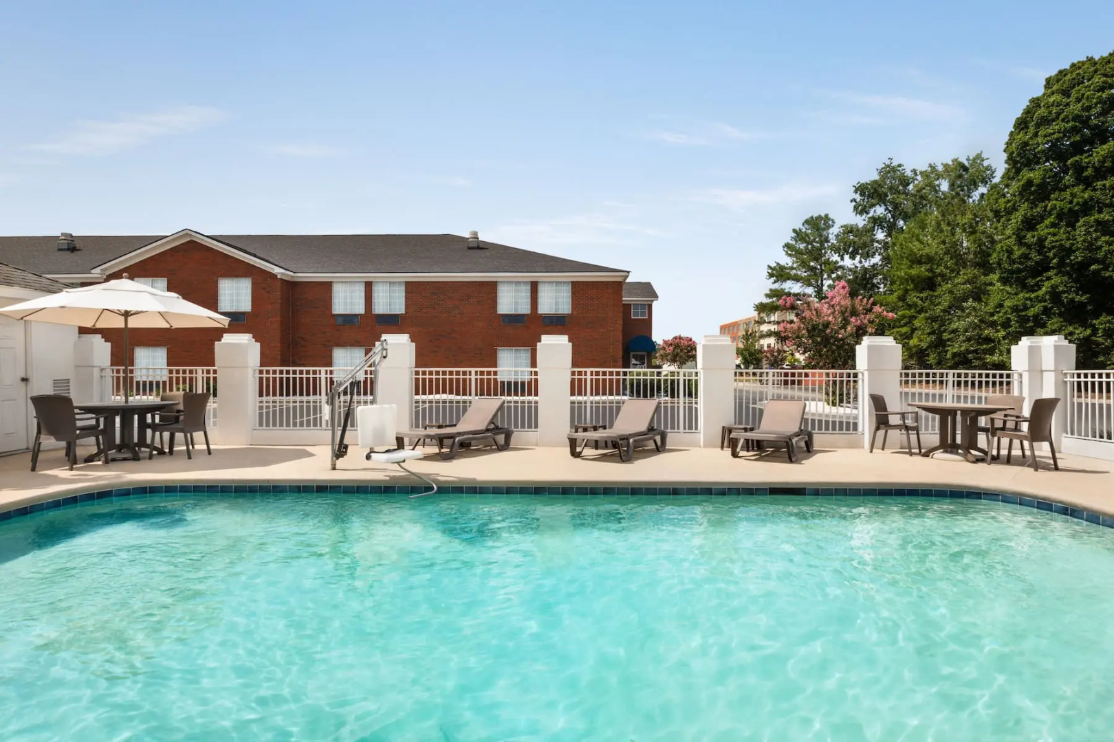 Holiday Inn Express Savannah-I-95 North