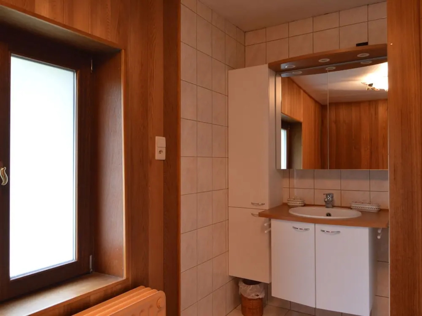 Spacious Holiday Home in Herbeumont near Forest