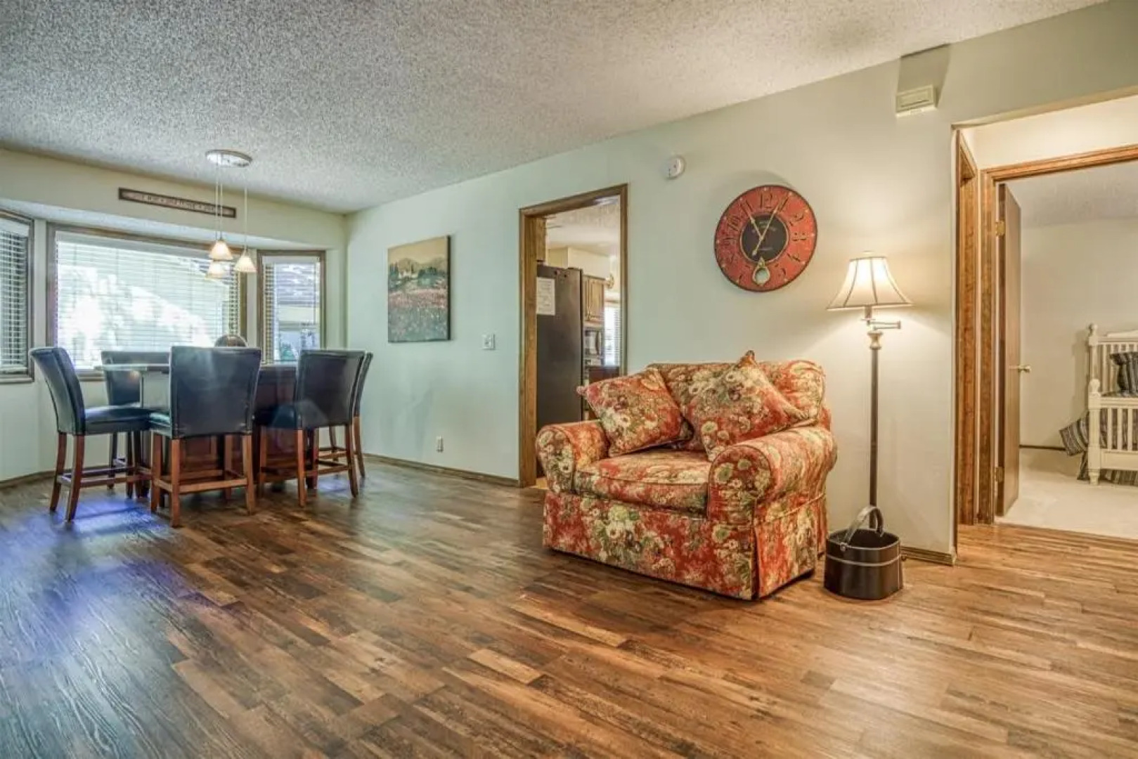 02101 - 1 LaCanada Lane