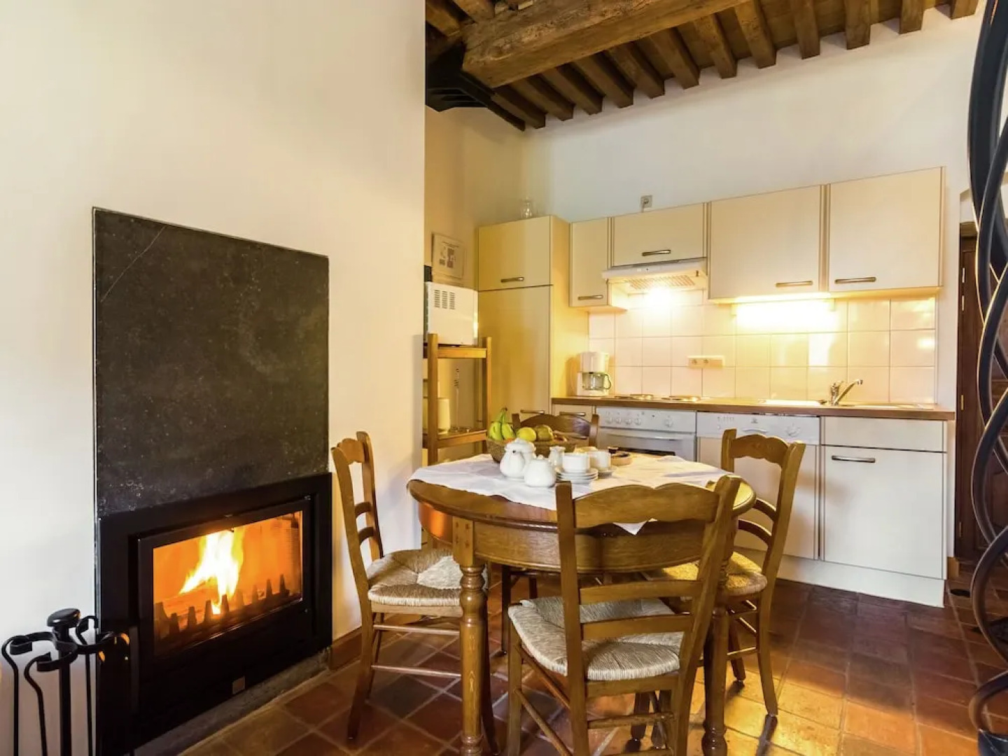 Beautiful Building, With Separate Apartments, Perfect for Family Celebrations