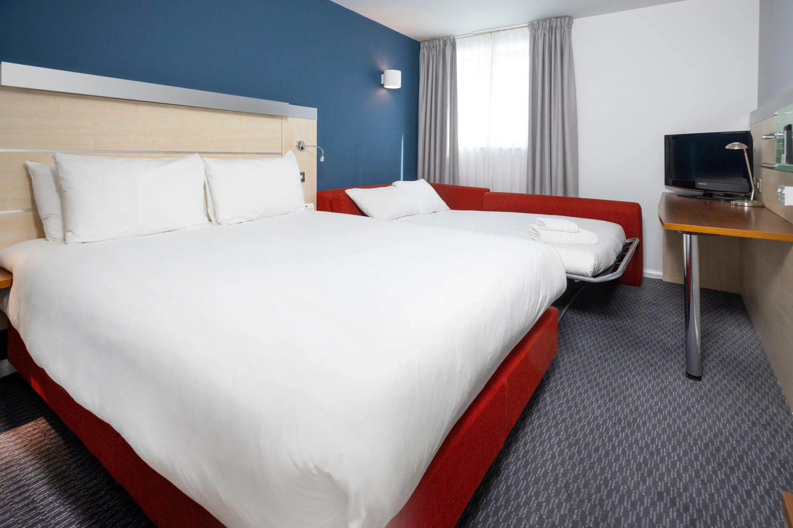 Holiday Inn Express Swindon City Centre by IHG